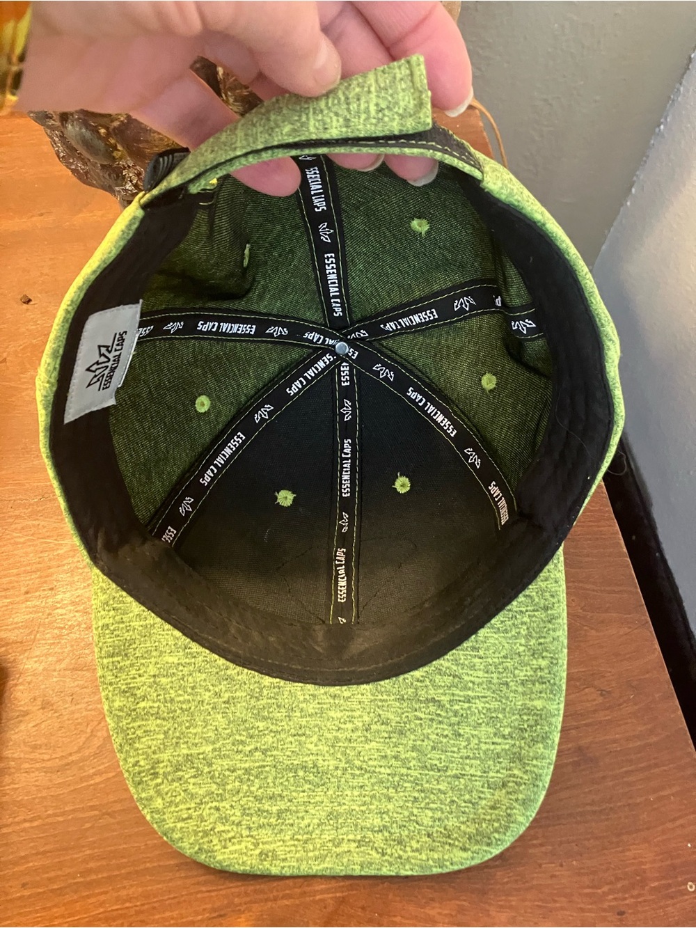Essential’s hat - Picture 6 of 8